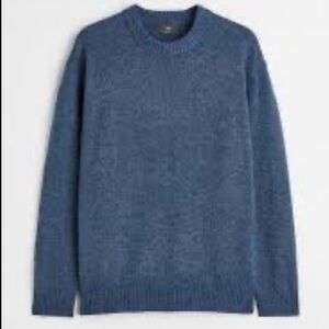 H&M Men’s Blue Classic Fit Sweater
